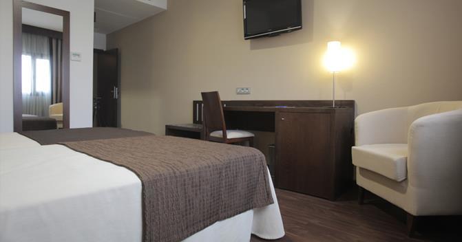 Complejo Leo 24H Hotel โมเนสเตริโอ ห้อง รูปภาพ