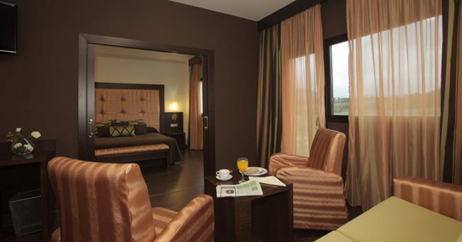 Complejo Leo 24H Hotel โมเนสเตริโอ ห้อง รูปภาพ