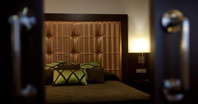 Complejo Leo 24H Hotel โมเนสเตริโอ ห้อง รูปภาพ