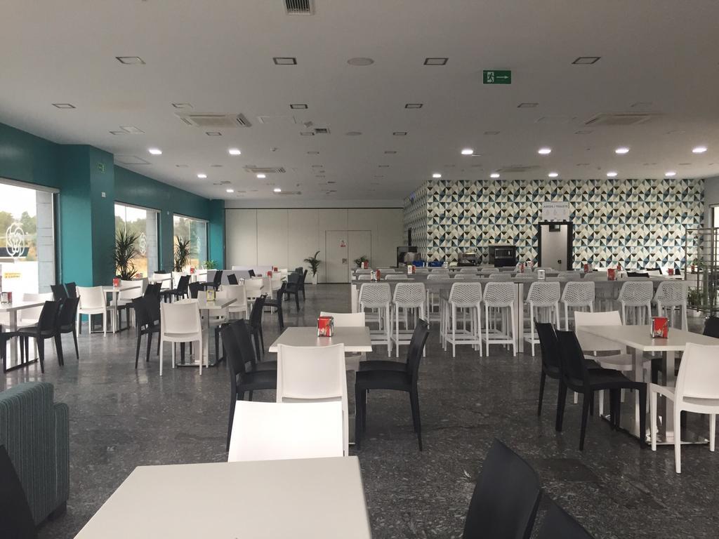 Complejo Leo 24H Hotel โมเนสเตริโอ ภายนอก รูปภาพ