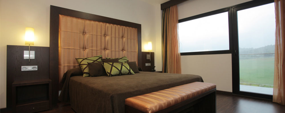 Complejo Leo 24H Hotel โมเนสเตริโอ ภายนอก รูปภาพ